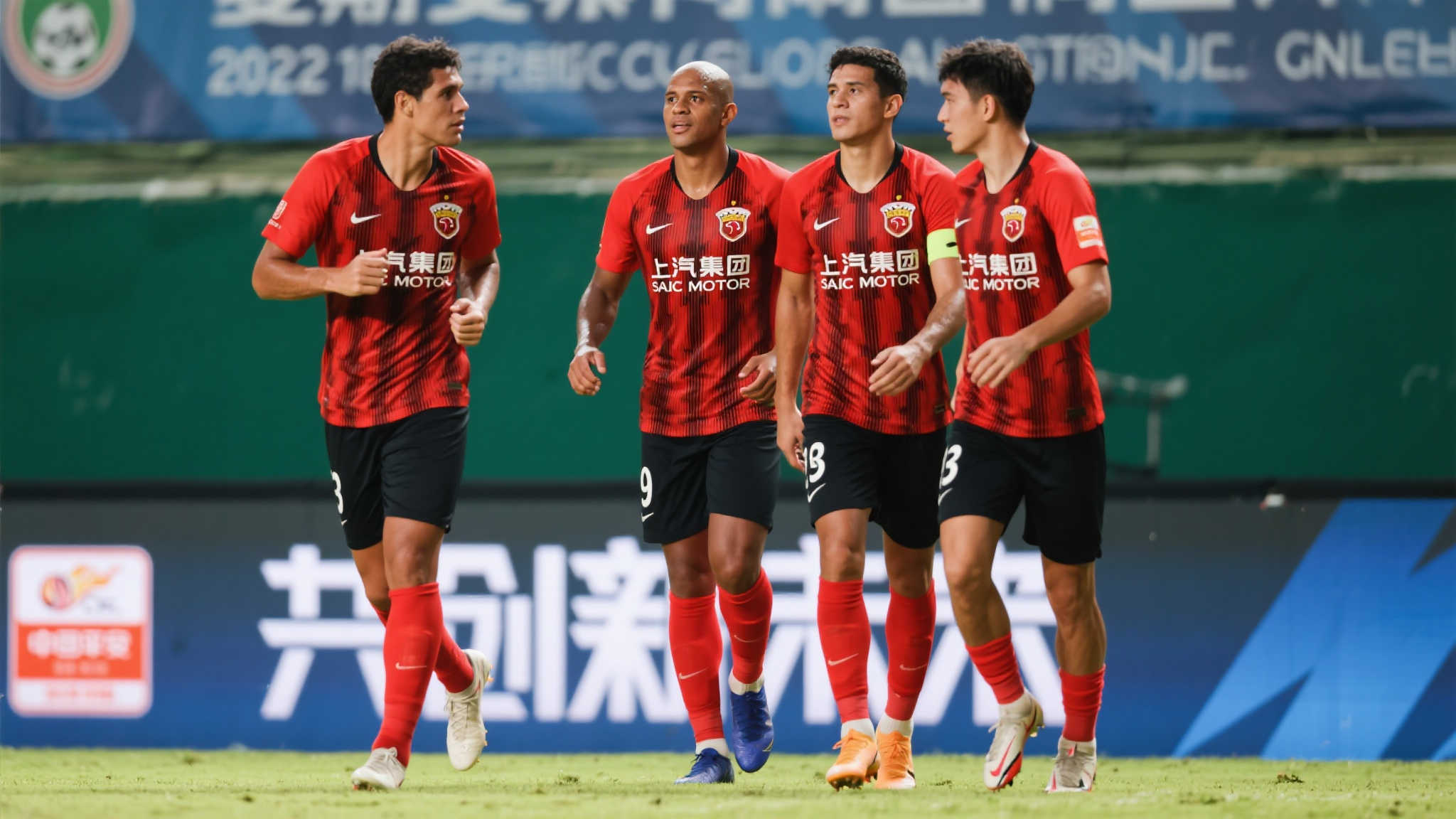 在另一场激 在另一场激